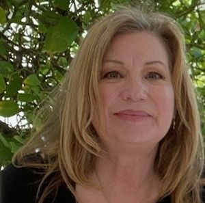 Meet your Posher, Felicia